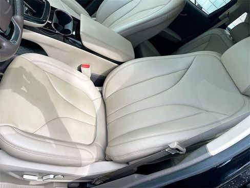 Used 2023 Lincoln Nautilus Reserve w/ Equipment Group 201A image 20