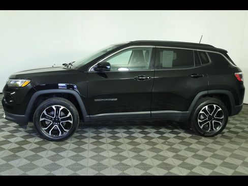 Used 2022 Jeep Compass Limited AWD/4WD image 13