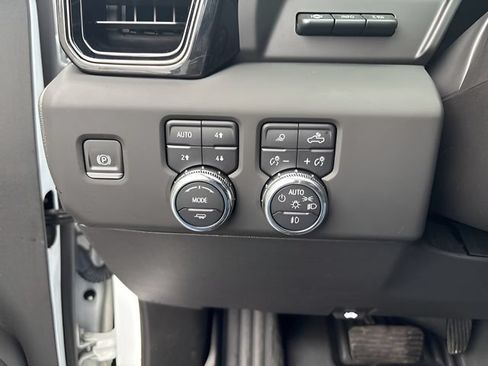 Used 2024 GMC Sierra 1500 AT4X AWD/4WD image 21
