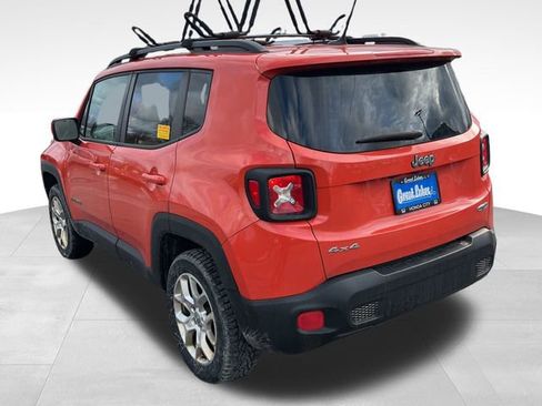 Used 2017 Jeep Renegade Latitude image 6
