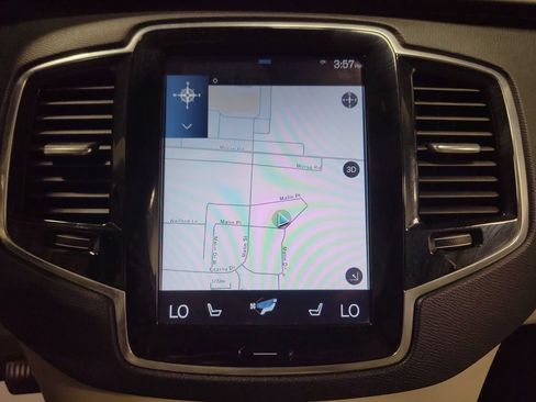 Used 2017 Volvo XC90 T6 Momentum w/ Vision Package AWD/4WD image 21
