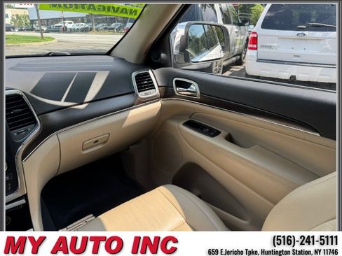 Used 2014 Jeep Grand Cherokee Limited AWD/4WD image 16