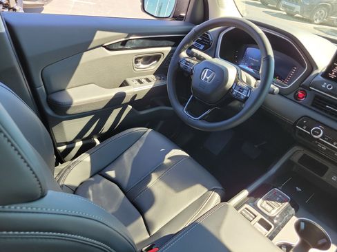 New 2026 Honda Pilot EX-L image 3