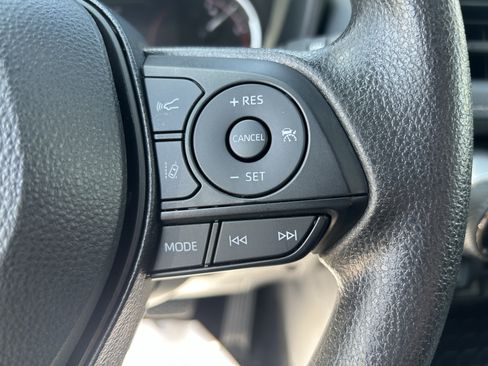 Certified 2025 Toyota RAV4 XLE FWD image 24