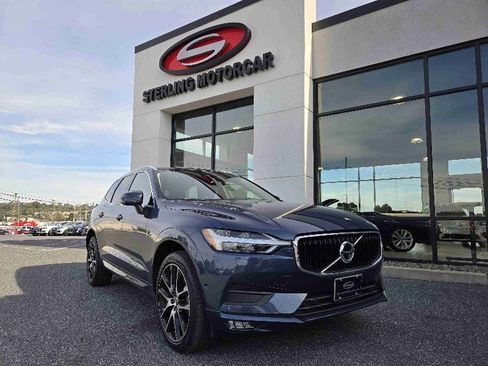 Used 2018 Volvo XC60 T6 Momentum w/ Convenience Package image 1