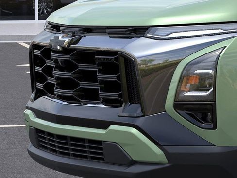 New 2025 Chevrolet Equinox ACTIV w/ Safety and Technology Package image 13