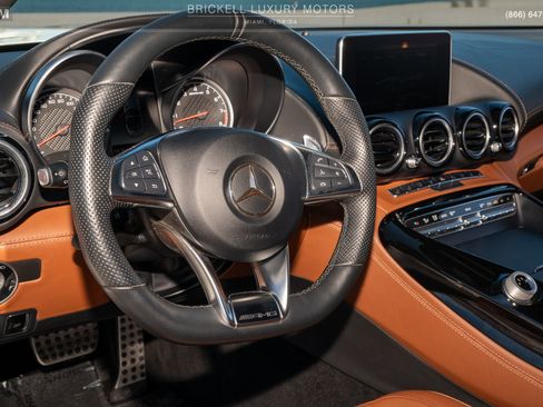 Used 2018 Mercedes-Benz AMG GT Roadster image 18