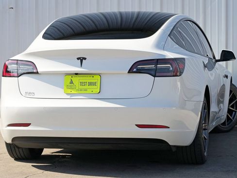 Used 2022 Tesla Model 3 image 4