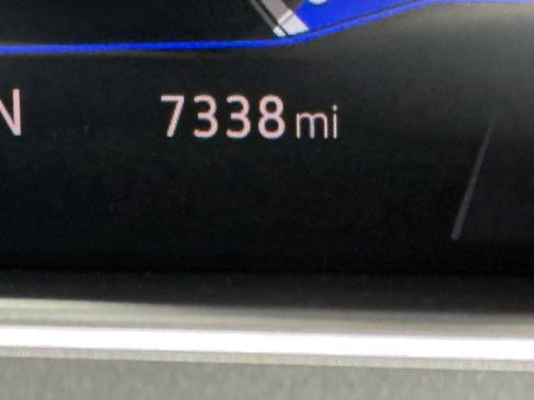 Certified 2024 Volkswagen Tiguan SE image 13