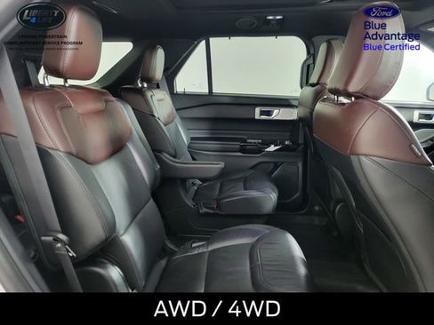 Certified 2022 Ford Explorer Platinum w/ Equipment Group 601A image 16