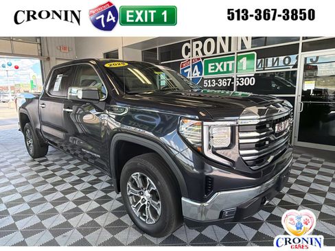 Used 2025 GMC Sierra 1500 SLT AWD/4WD image 1