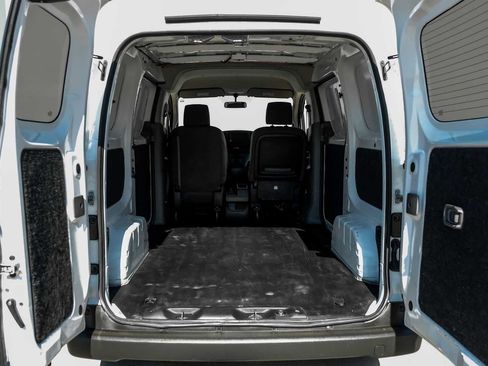 Used 2020 Nissan NV200 S w/ Back Door Glass Package image 47