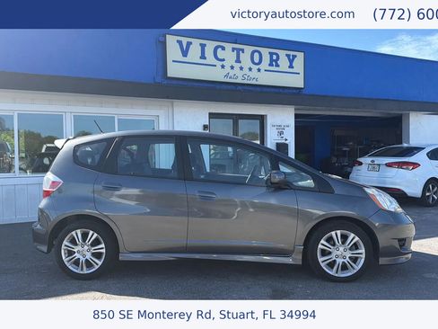 Used 2011 Honda Fit Sport image 2