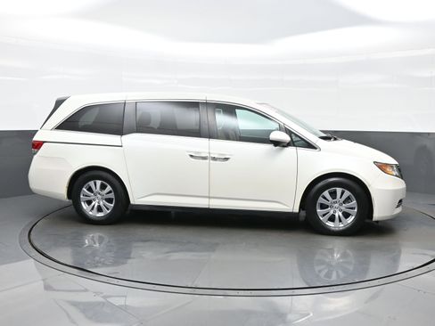 Used 2016 Honda Odyssey SE image 7