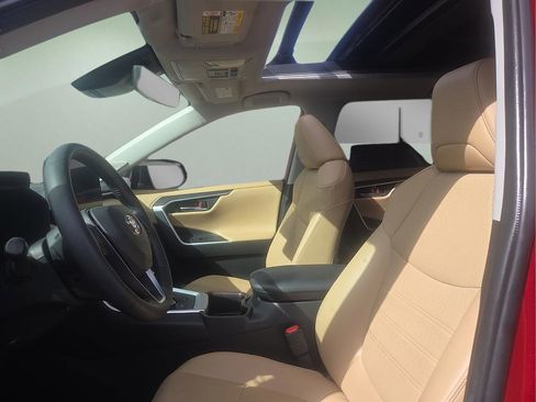 Used 2024 Toyota RAV4 Limited w/ Advanced Technology Package image 20