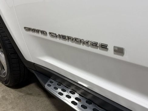 Used 2021 Jeep Grand Cherokee L Limited AWD/4WD image 28