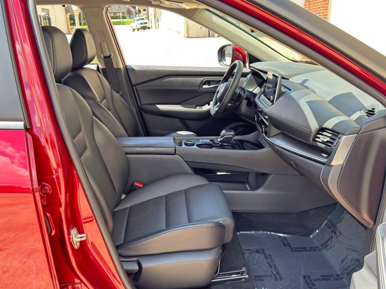 Used 2024 Nissan Rogue SV w/ SV Premium Package AWD/4WD image 15