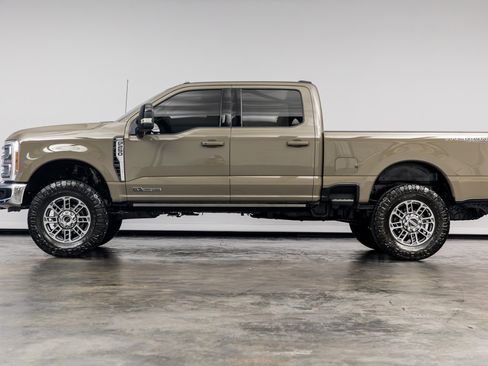 Used 2026 Ford F250 Lariat w/ Tremor Off-Road Package AWD/4WD image 9