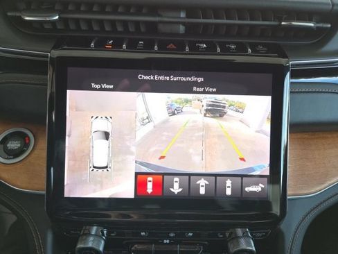 Used 2022 Jeep Grand Cherokee Summit AWD/4WD image 16