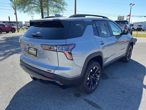 New 2026 Chevrolet Equinox RS w/ Convenience Package III FWD image 5