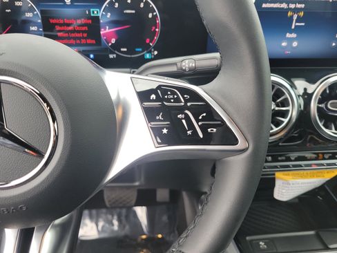 Certified 2026 Mercedes-Benz GLA 250 image 25