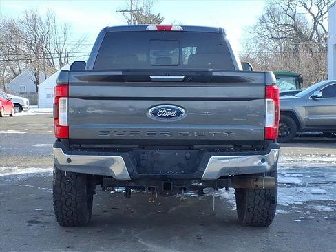 Used 2019 Ford F250 Lariat w/ Lariat Value Package image 4