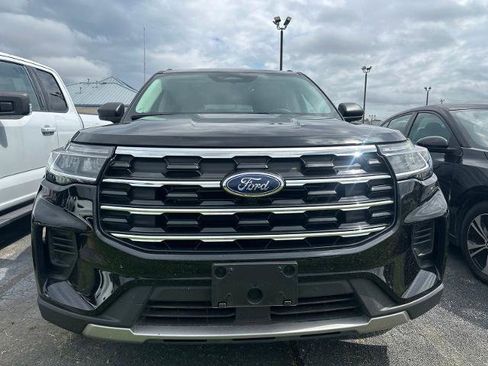 Certified 2026 Ford Explorer Active RWD image 2