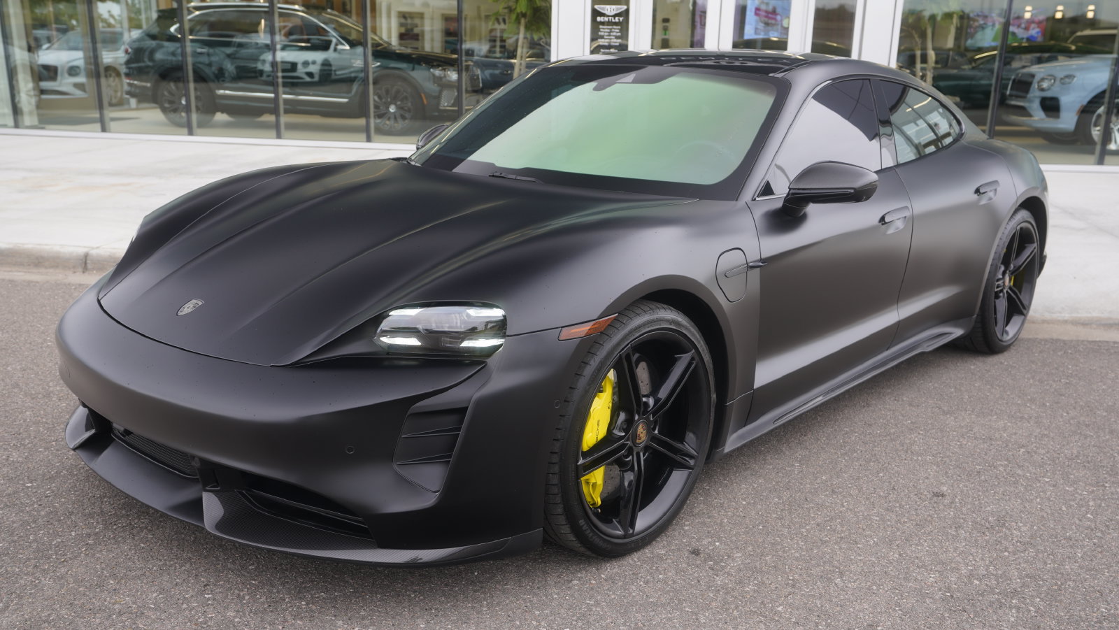Used 2022 Porsche Taycan Turbo S AWD/4WD image 26