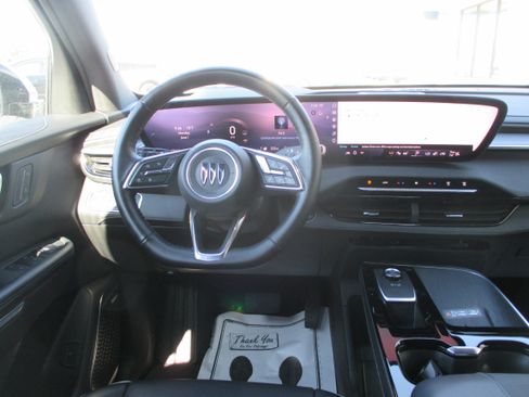 Used 2025 Buick Enclave Sport Touring AWD/4WD image 12