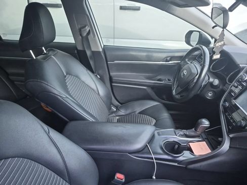 Used 2019 Toyota Camry SE FWD image 15