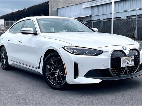Used 2023 BMW i4 eDrive35 RWD image 11