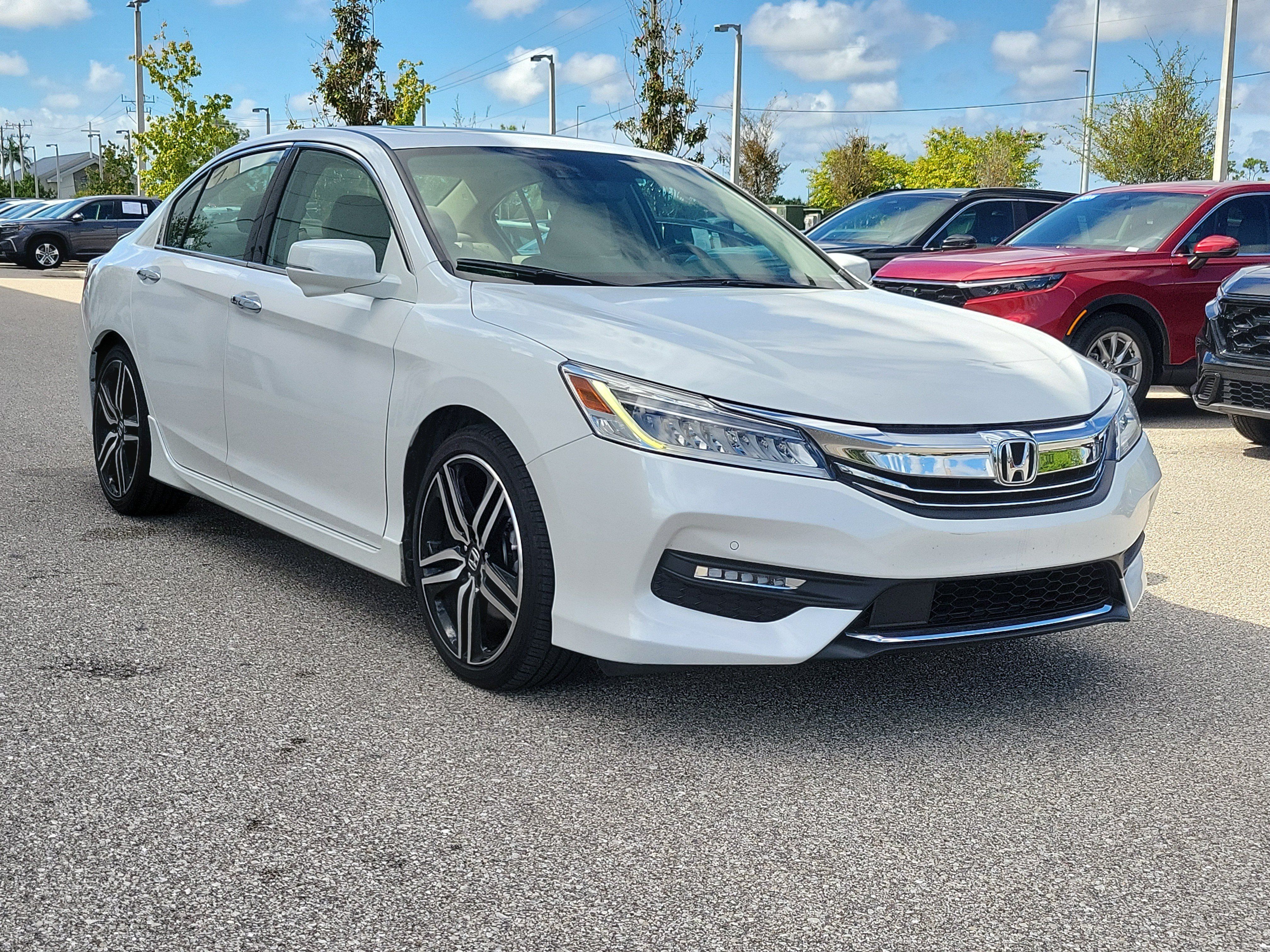 Used 2016 Honda Accord Touring image 31
