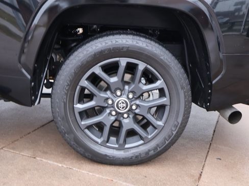 Used 2022 Toyota Tundra Platinum image 47