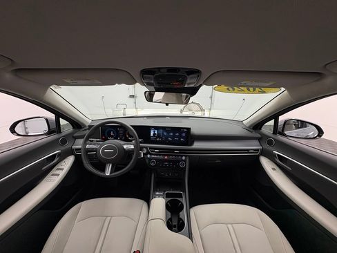 Used 2026 Hyundai Sonata SEL FWD image 3