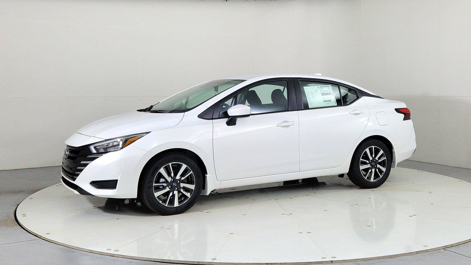 Used 2025 Nissan Versa SV w/ Trunk Package FWD image 3