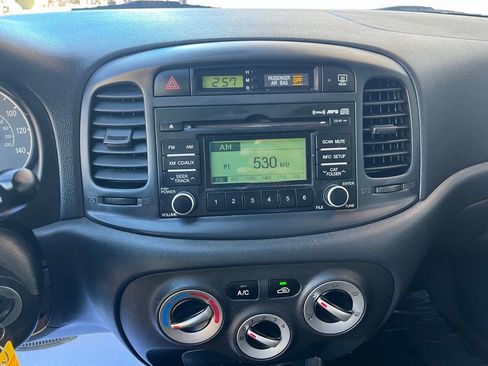 Used 2009 Hyundai Accent GS w/ Popular Equipment Pkg 2 image 14