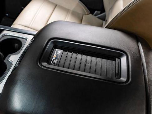 Used 2018 GMC Sierra 1500 Denali AWD/4WD image 32