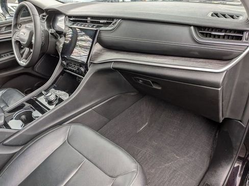 Certified 2023 Jeep Grand Cherokee L Limited w/ Black Appearance Package image 34