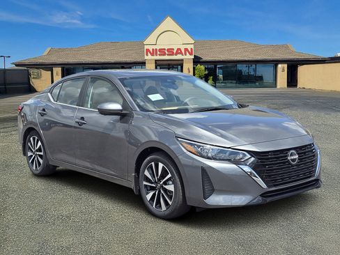Used 2025 Nissan Sentra SV w/ SV Premium Package FWD image 1