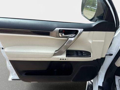 Used 2021 Lexus GX 460 Premium w/ Premium Package AWD/4WD image 18