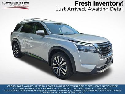Used 2022 Nissan Pathfinder Platinum w/ Cargo Package