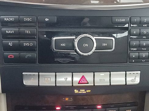 Used 2014 Mercedes-Benz E 350 Sedan image 28