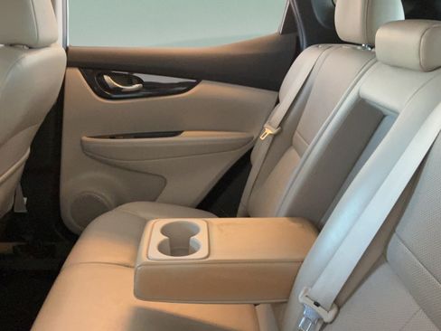 Used 2021 Nissan Rogue Sport SL w/ Premium Package FWD image 37