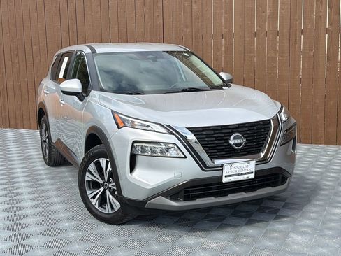 Used 2023 Nissan Rogue SV image 8