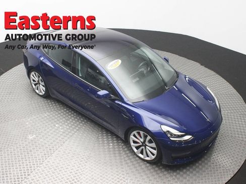 Used 2018 Tesla Model 3 Performance AWD/4WD image 3