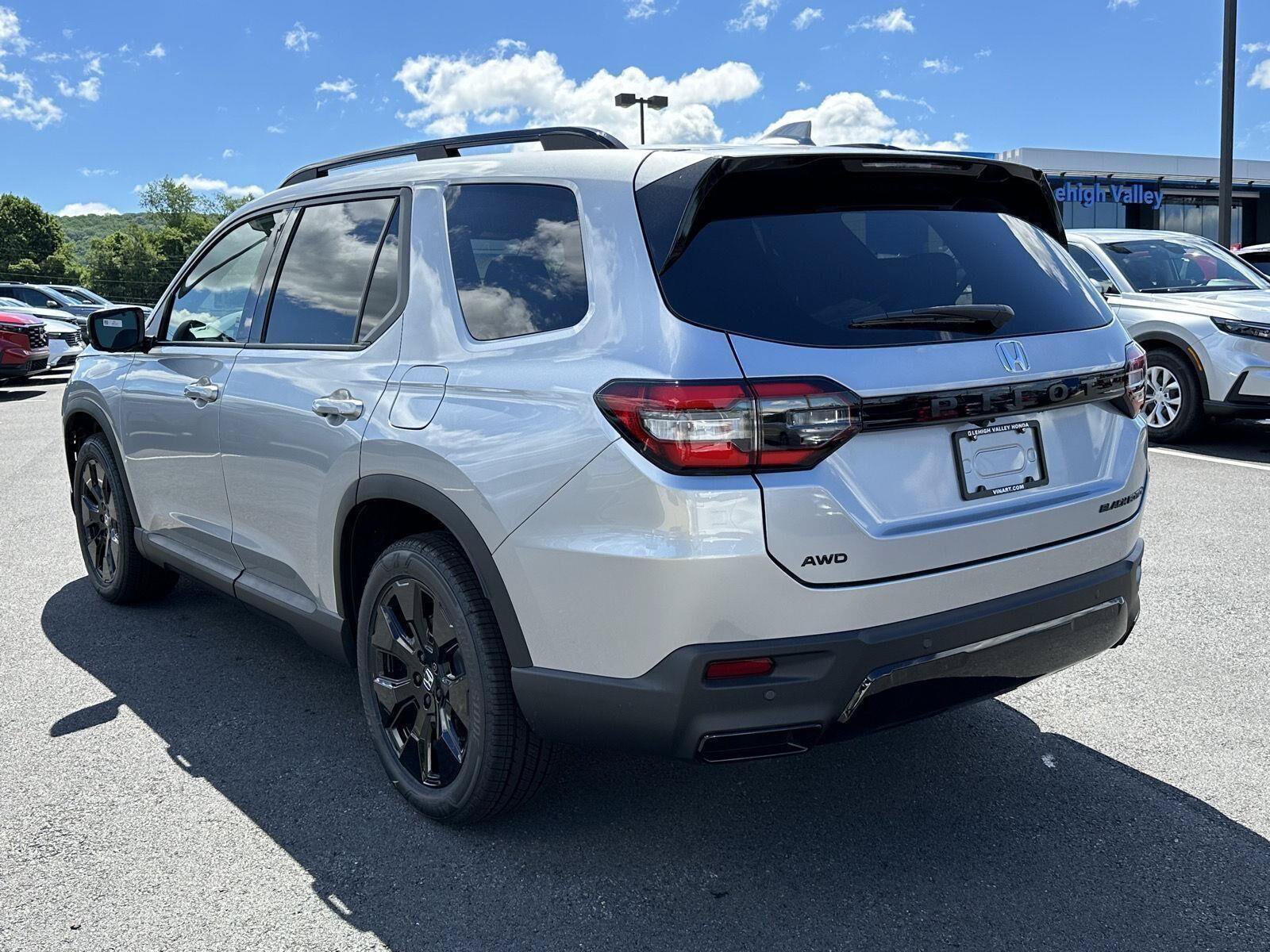 New 2026 Honda Pilot Black Edition image 5