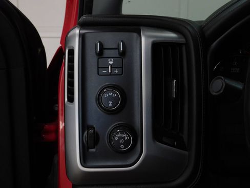 Used 2018 GMC Sierra 2500 SLE w/ HD SLE Preferred Plus Package AWD/4WD image 51