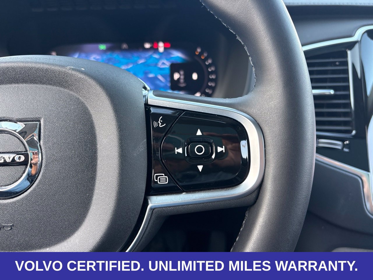 Certified 2025 Volvo XC90 B6 Ultra w/ Lounge Package AWD/4WD image 28