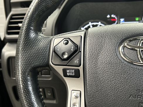 Used 2023 Toyota 4Runner Limited AWD/4WD image 19