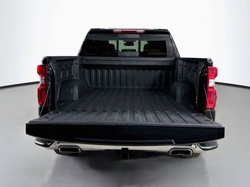 Used 2022 Chevrolet Silverado 1500 LTZ w/ LTZ Premium Package AWD/4WD image 28